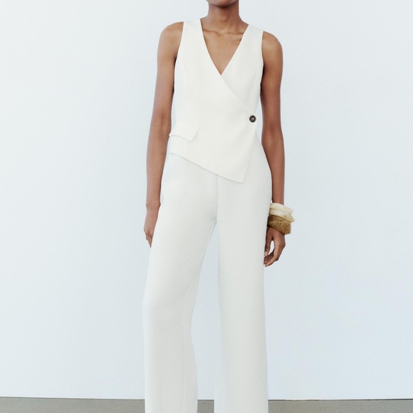 White jumpsuit from Zara - Picture 1 of 1